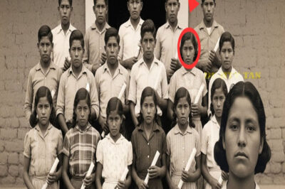 Esta Imagen Escolar De 1958 Fue Ocultada — Y Lo Que Esconde Es Profundamente Perturbador…