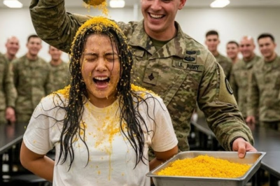 “¡Que Alguien Traiga Trapeador!” Un Marine Empujó Comedor — Sin Saber Ella Era SEAL Rango Superior TA